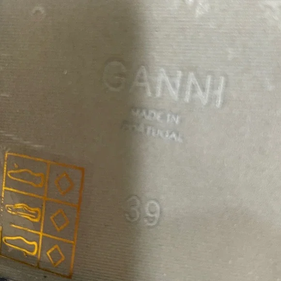 GANNI FEMININE STUDDED BUCKLE BALLERINA FLATS IN BURGUNDY VEGAN LEATHER - Picture 8 of 10